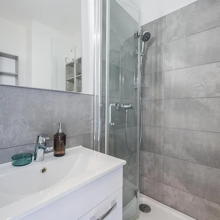 アパート Modernes Center ヴェルス