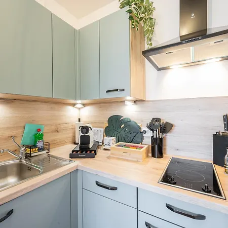 Modernes Center 公寓